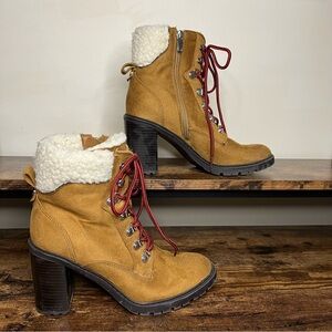 Nine West brown faux suede sherpa tall chunky heel red lace boot‎ women's 9
